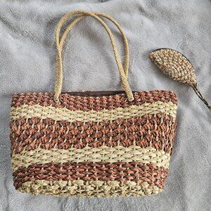Brown and tan straw purse